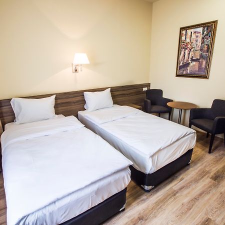 Yerevan Deluxe Hotel Exterior foto