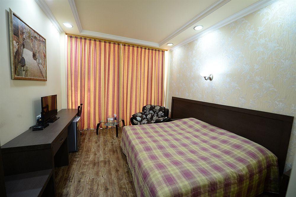Yerevan Deluxe Hotel Exterior foto