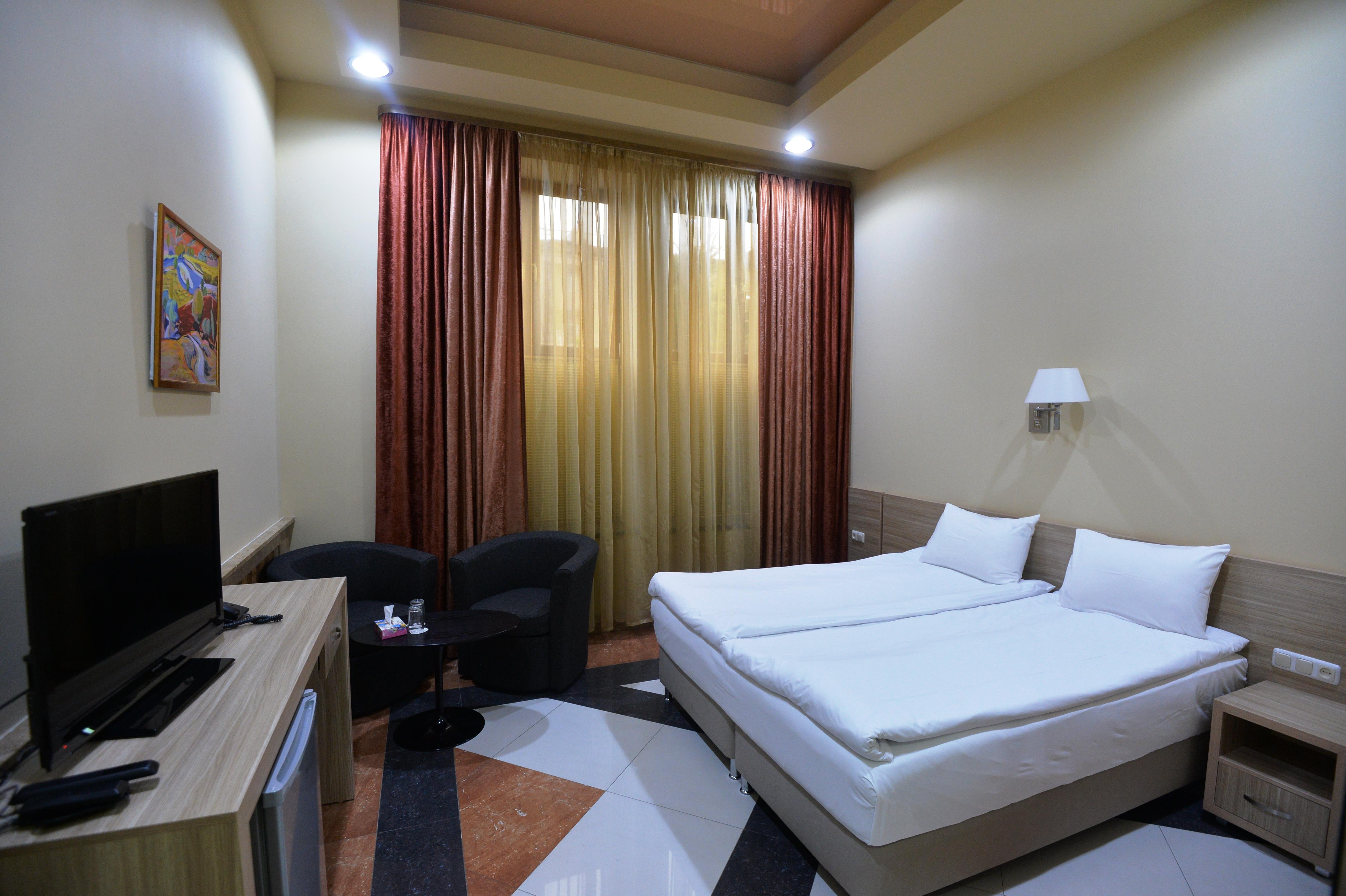 Yerevan Deluxe Hotel Exterior foto