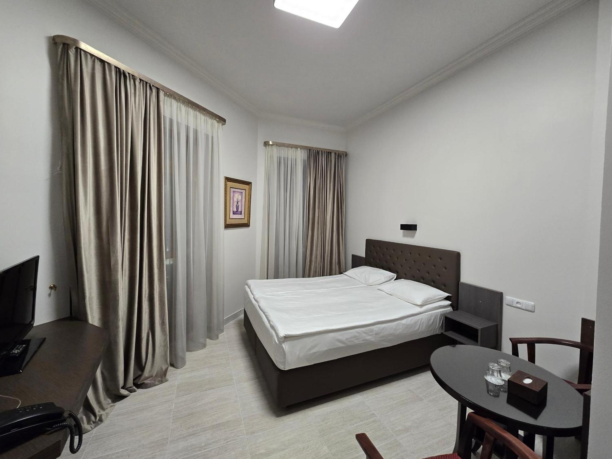 Yerevan Deluxe Hotel Exterior foto