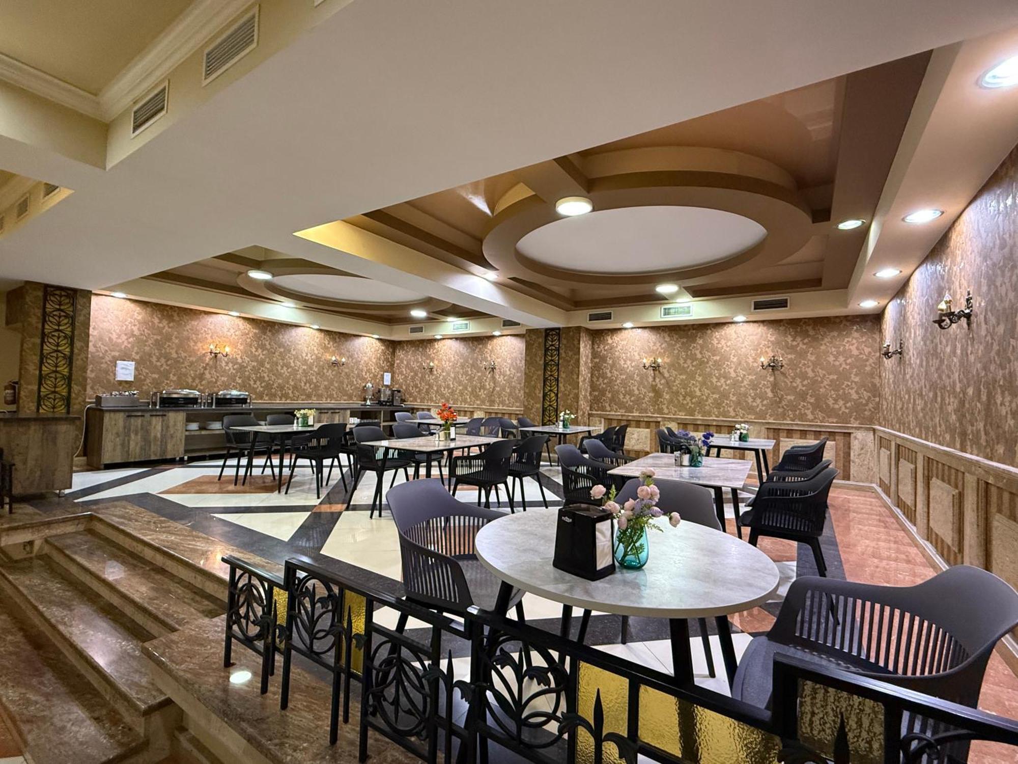 Yerevan Deluxe Hotel Exterior foto