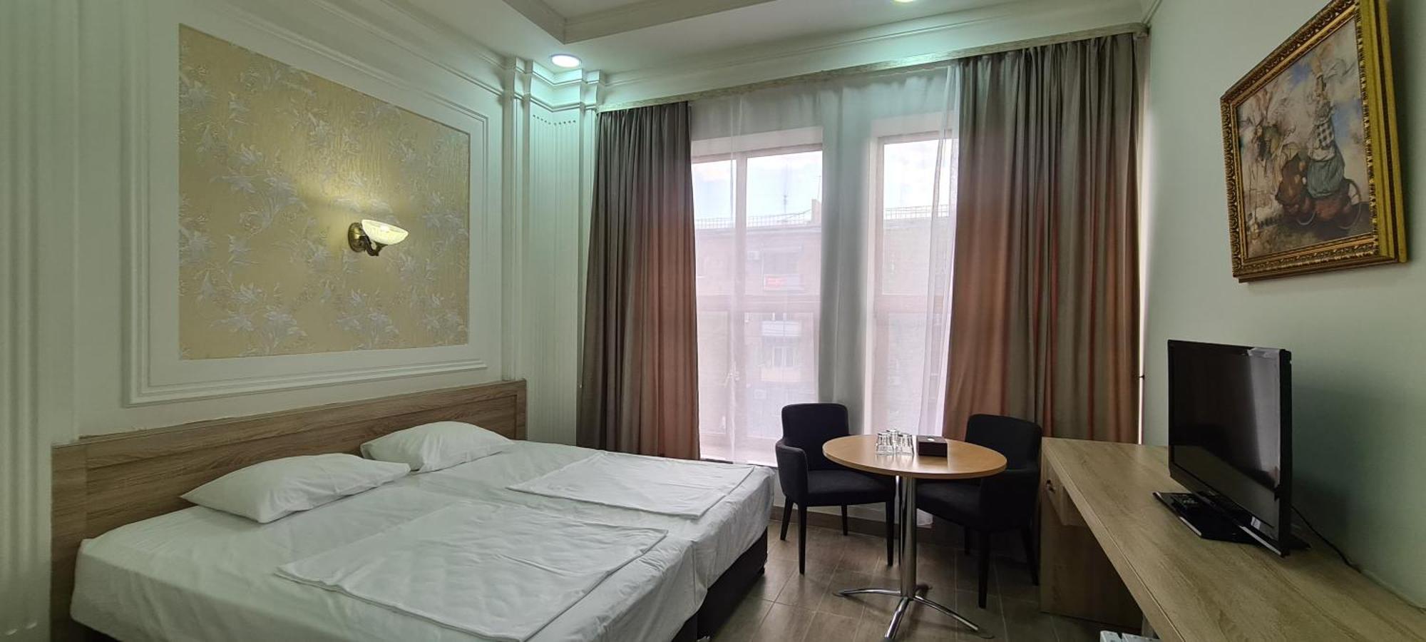 Yerevan Deluxe Hotel Exterior foto