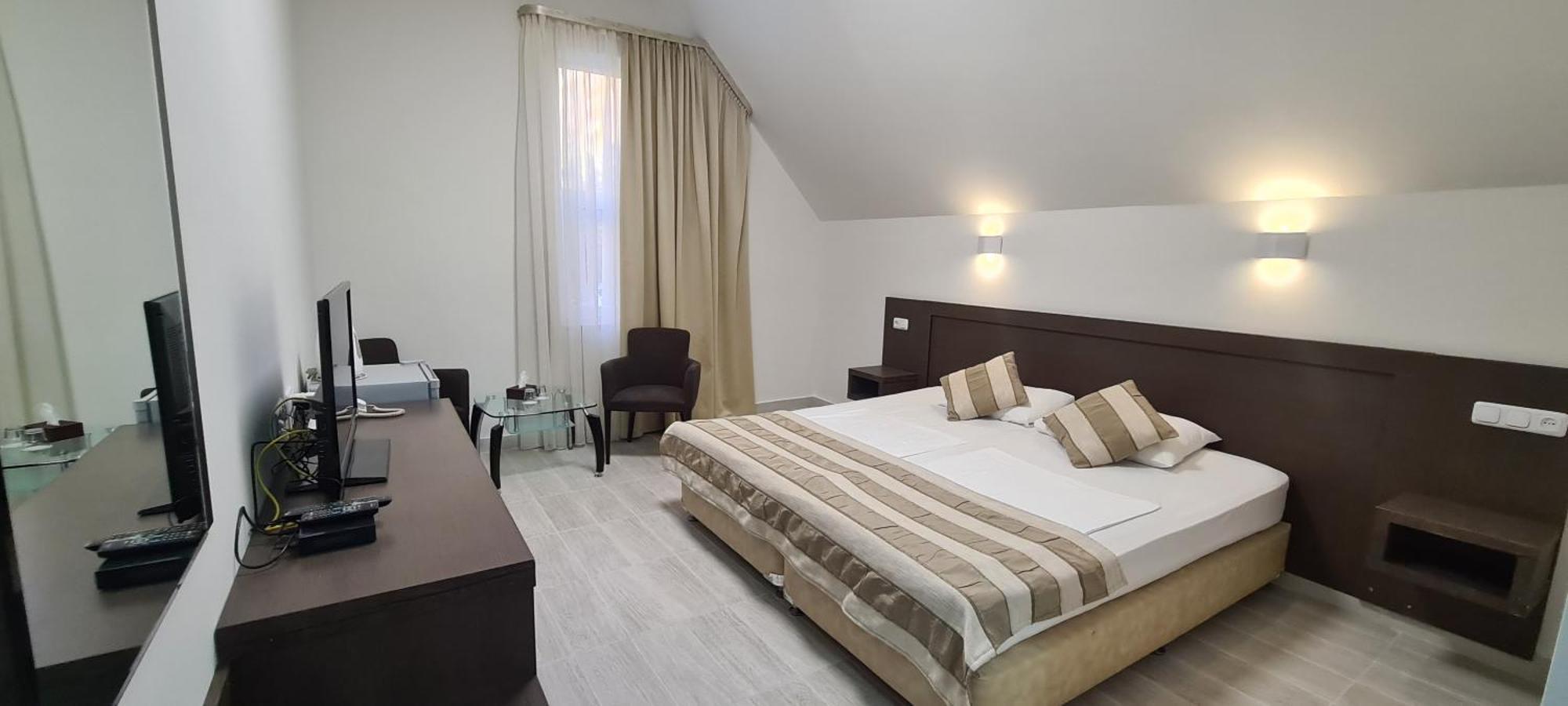 Yerevan Deluxe Hotel Exterior foto