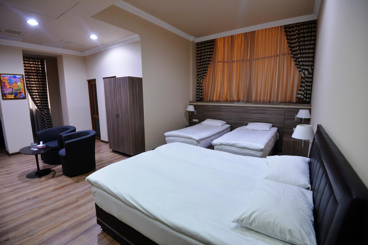 Yerevan Deluxe Hotel Exterior foto