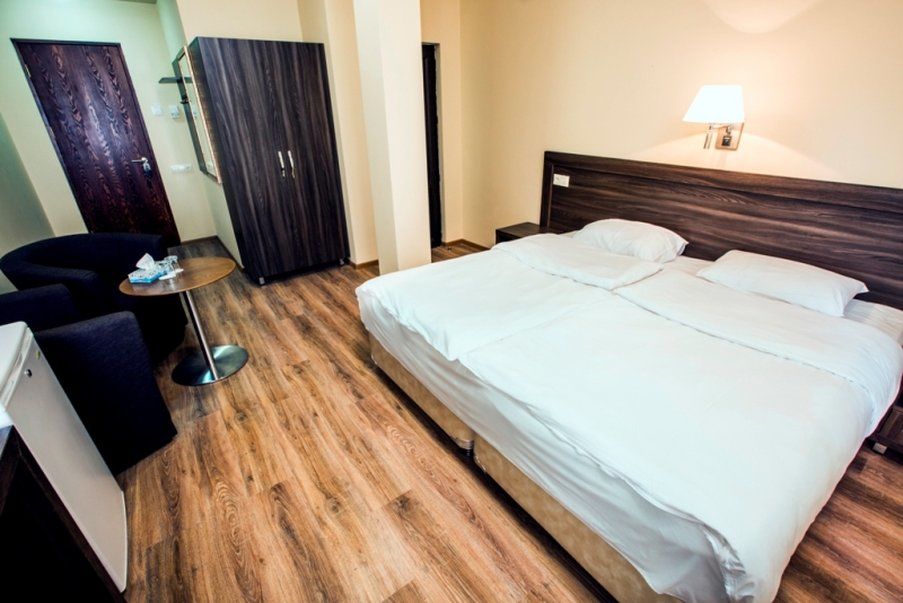 Yerevan Deluxe Hotel Exterior foto