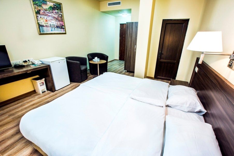 Yerevan Deluxe Hotel Exterior foto